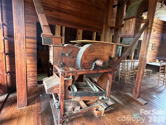 1 Old Mill Lane, Weaverville, NC 28787