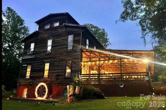 1 Old Mill Lane, Weaverville, NC 28787