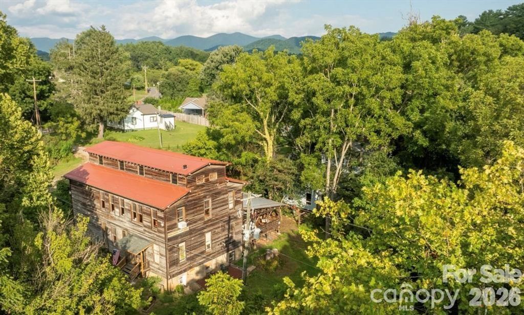 1 Old Mill Lane, Weaverville, NC 28787