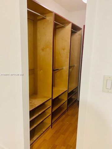 16119 Kingsmoor Way 16119, Miami Lakes, FL 33014