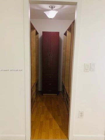 16119 Kingsmoor Way 16119, Miami Lakes, FL 33014