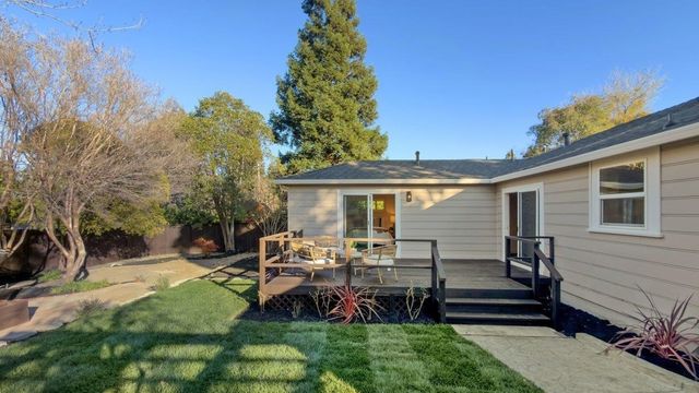 20 Adak Ct, Walnut Creek, CA 94597