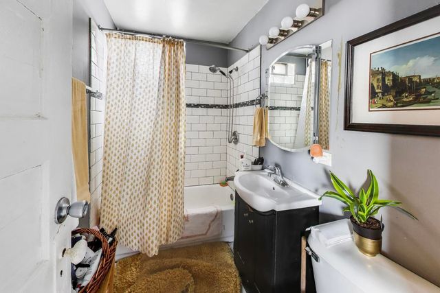 4862 W Cortland Street, Chicago, IL 60639