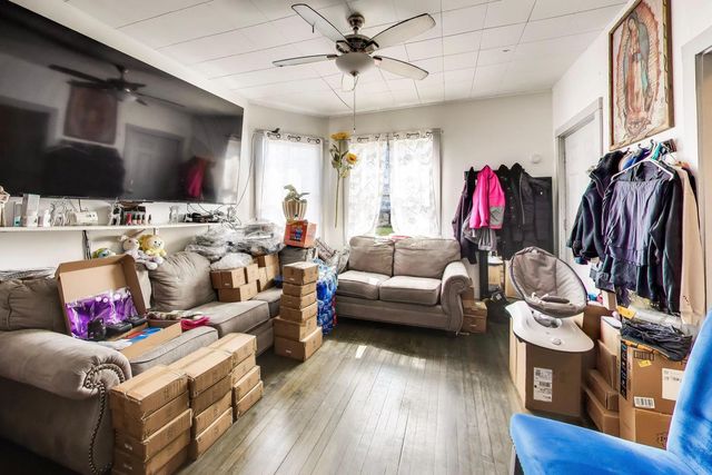 4862 W Cortland Street, Chicago, IL 60639