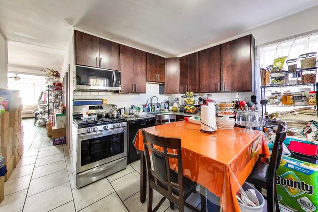 4862 W Cortland Street, Chicago, IL 60639