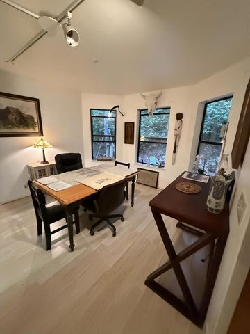 700 Laurel View Road, Los Gatos, CA 95033