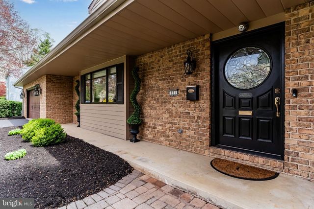 321 S ORANGE ST, Carlisle, PA 17013