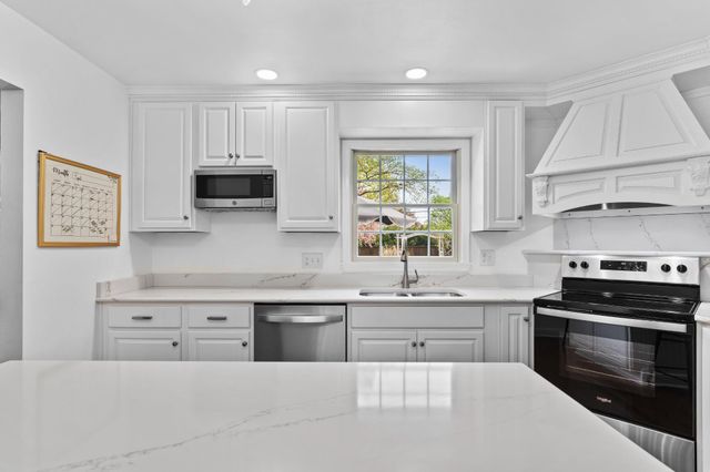 321 S ORANGE ST, Carlisle, PA 17013