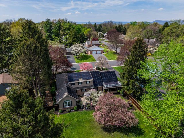 321 S ORANGE ST, Carlisle, PA 17013