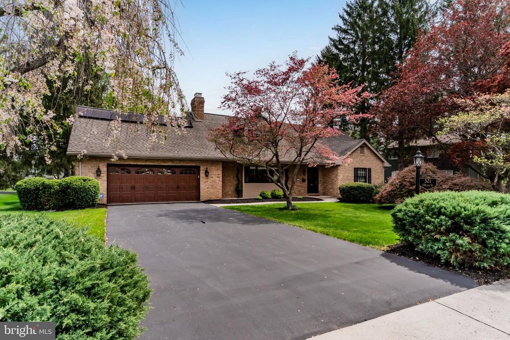 321 S ORANGE ST, Carlisle, PA 17013