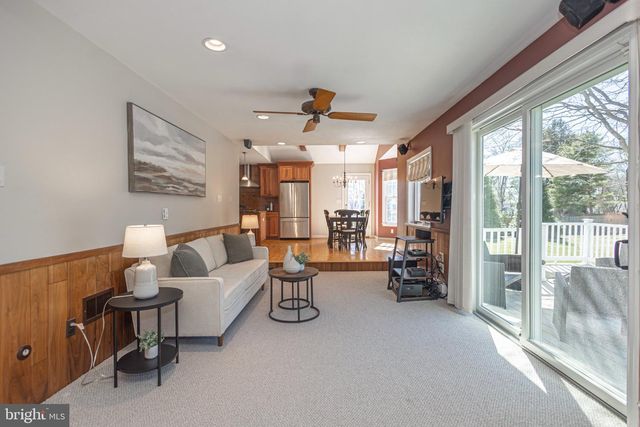 9 LARKSPUR LN, Lawrence Township, NJ 08648