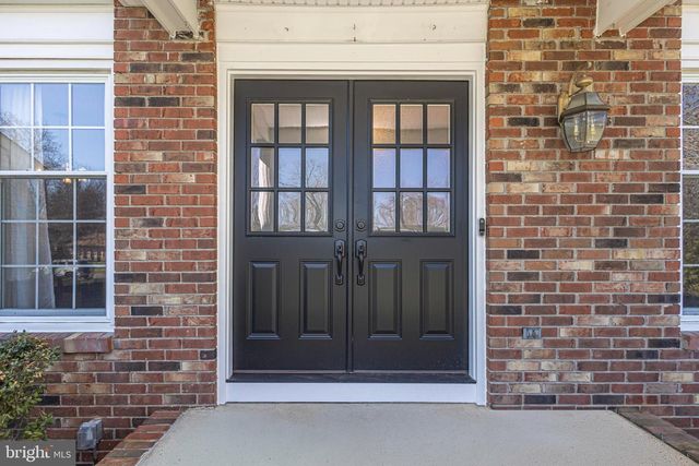 9 LARKSPUR LN, Lawrence Township, NJ 08648