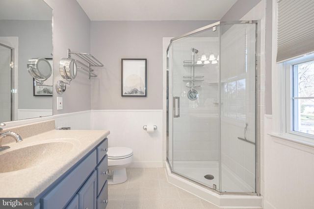 9 LARKSPUR LN, Lawrence Township, NJ 08648