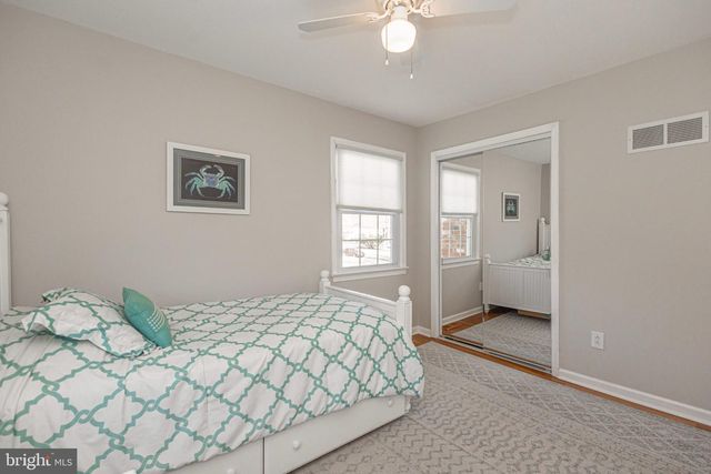 9 LARKSPUR LN, Lawrence Township, NJ 08648