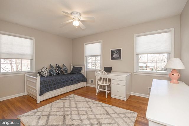 9 LARKSPUR LN, Lawrence Township, NJ 08648