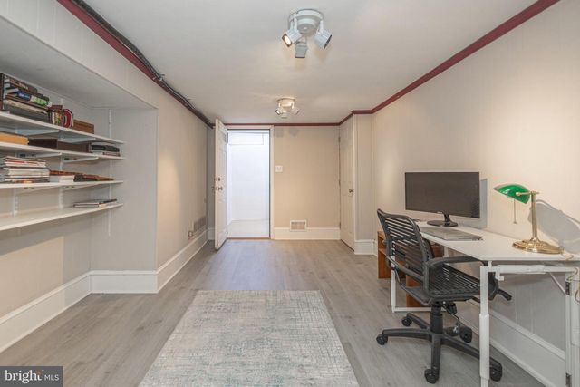 9 LARKSPUR LN, Lawrence Township, NJ 08648