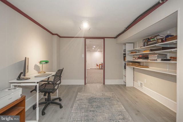 9 LARKSPUR LN, Lawrence Township, NJ 08648