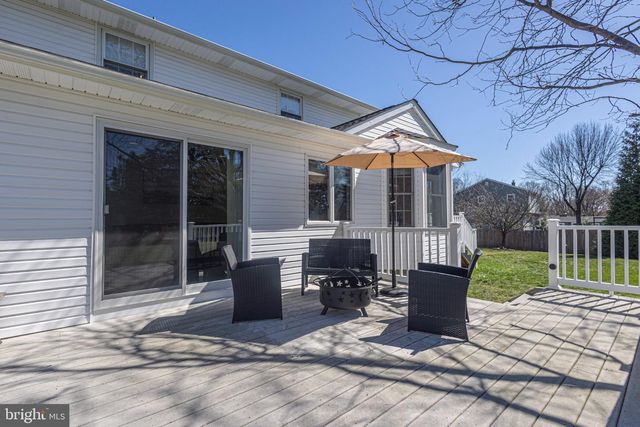 9 LARKSPUR LN, Lawrence Township, NJ 08648