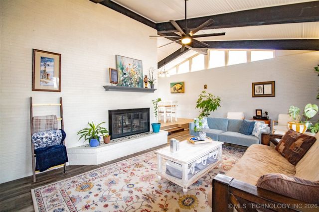 907 N 10th Avenue, Durant, OK 74701