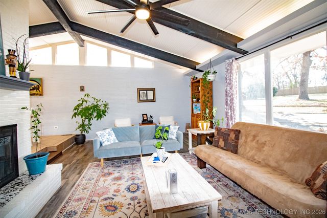 907 N 10th Avenue, Durant, OK 74701