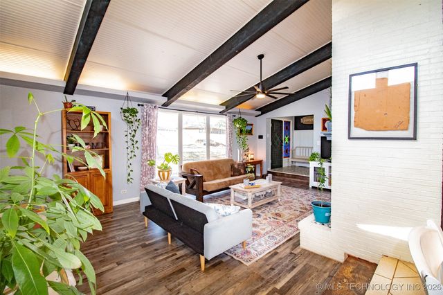 907 N 10th Avenue, Durant, OK 74701