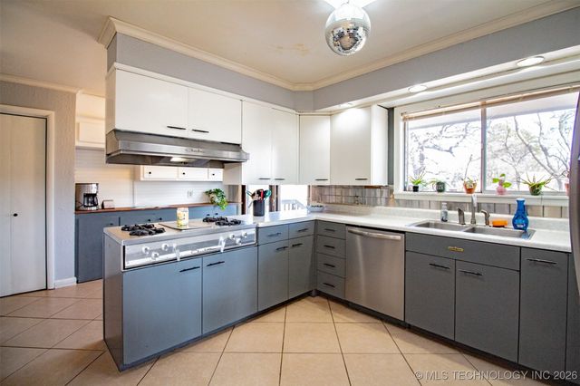 907 N 10th Avenue, Durant, OK 74701