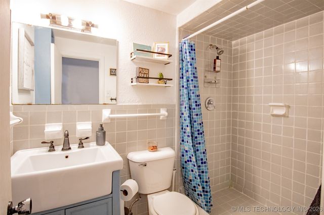 907 N 10th Avenue, Durant, OK 74701