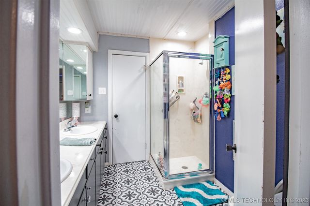 907 N 10th Avenue, Durant, OK 74701