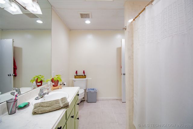 907 N 10th Avenue, Durant, OK 74701