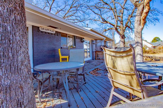 907 N 10th Avenue, Durant, OK 74701