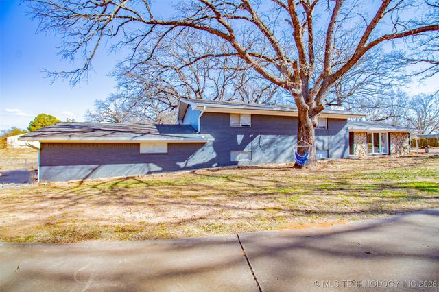 907 N 10th Avenue, Durant, OK 74701