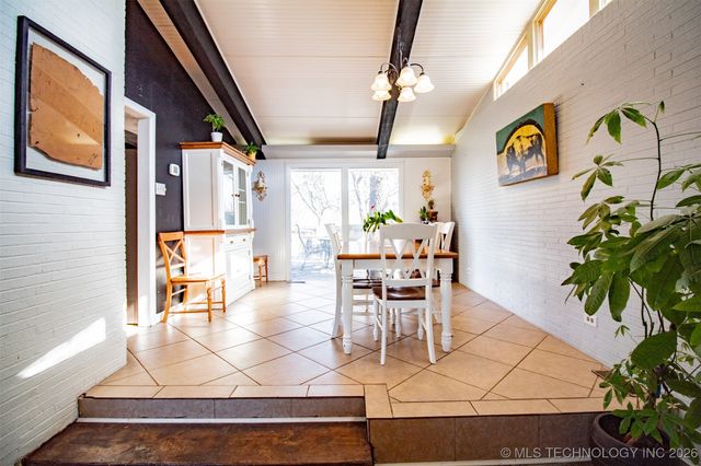 907 N 10th Avenue, Durant, OK 74701