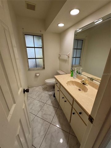 5638 COUNTRY LAKES DRIVE, Sarasota, FL 34243