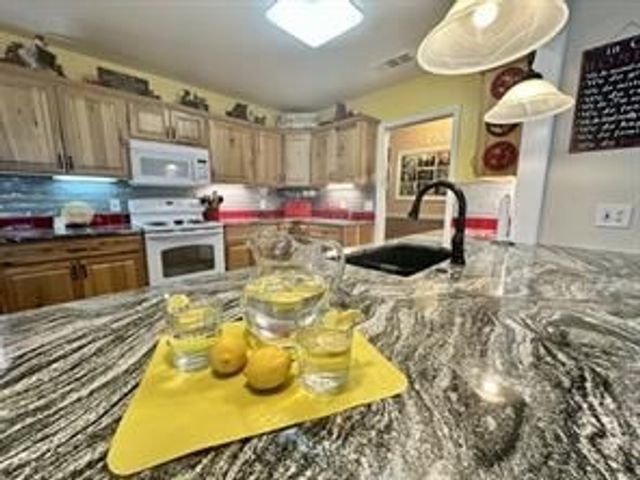 1309 SHANNON Drive, Cleburne, TX 76031