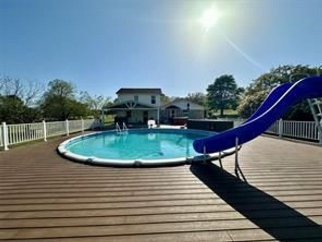 1309 SHANNON Drive, Cleburne, TX 76031