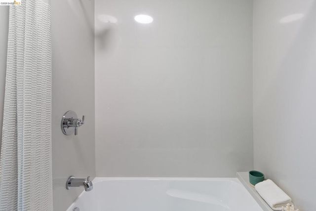 1048 Kains Ave, Albany, CA 94706