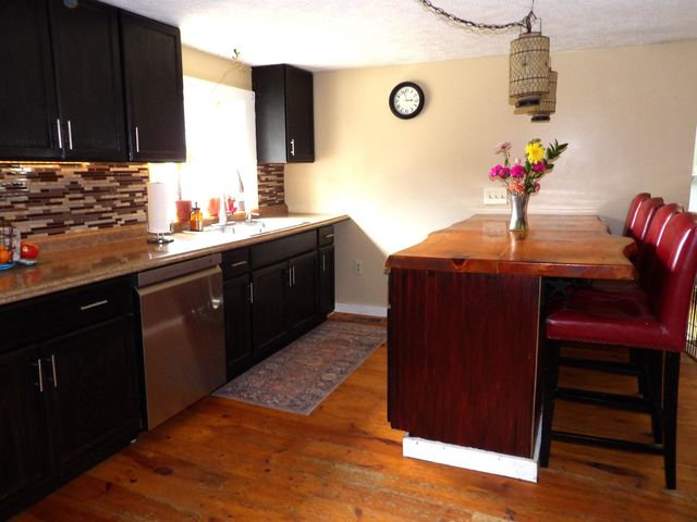 76 Meadowview Lane, Mount Holly, VT 05758