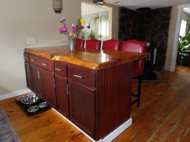 76 Meadowview Lane, Mount Holly, VT 05758