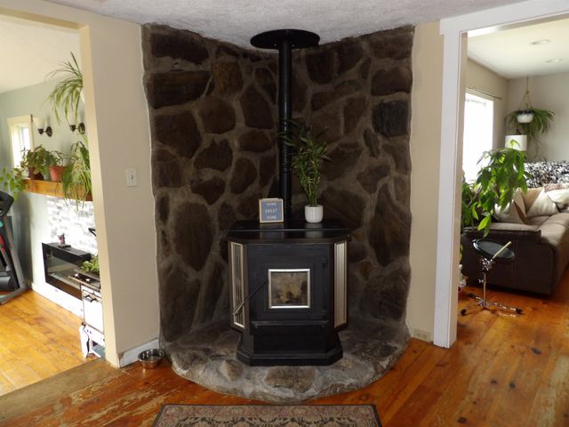 76 Meadowview Lane, Mount Holly, VT 05758