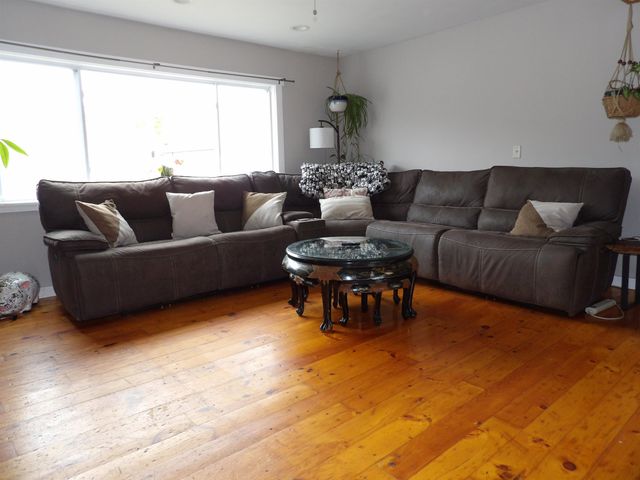 76 Meadowview Lane, Mount Holly, VT 05758