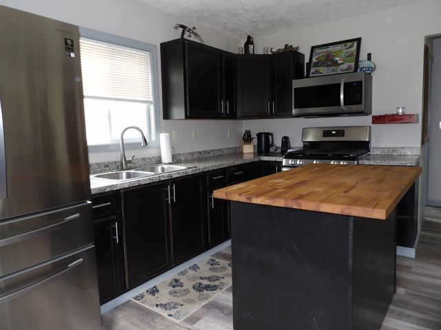 76 Meadowview Lane, Mount Holly, VT 05758