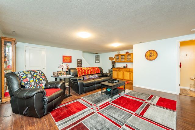 409 NW Linden Street, Ankeny, IA 50023