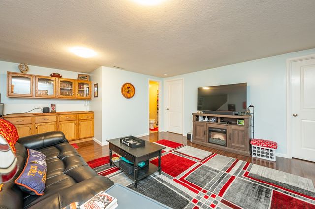 409 NW Linden Street, Ankeny, IA 50023