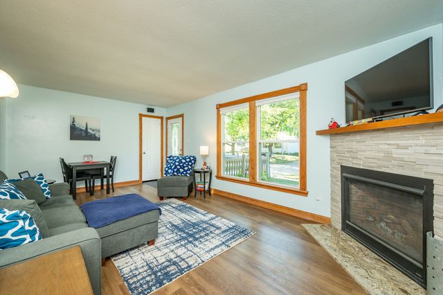 409 NW Linden Street, Ankeny, IA 50023