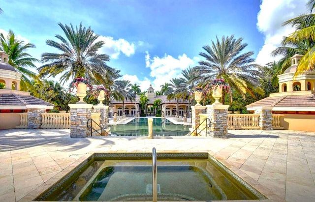 3555 Birague Drive, Wellington, FL 33449