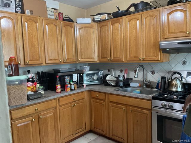 10206 213th Street, Queens Village, NY 11429