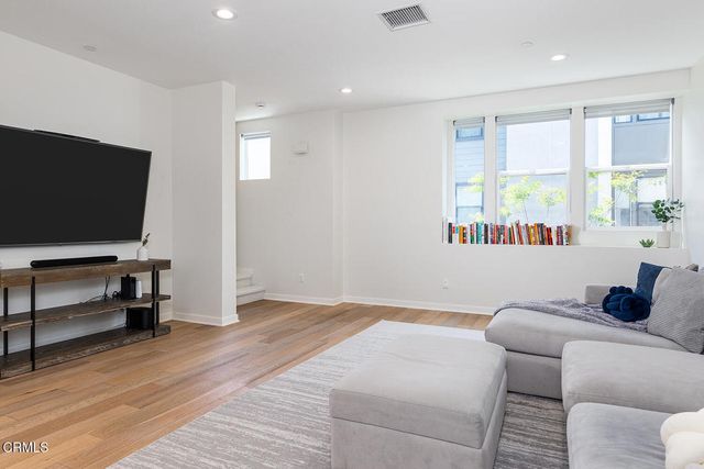 3943 N Eagle Rock Boulevard 43, Los Angeles, CA 90065