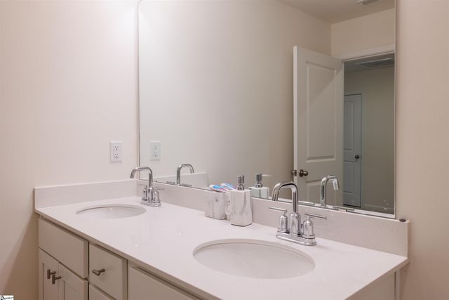 6063 Willutuck Drive, Boiling Springs, SC 29316