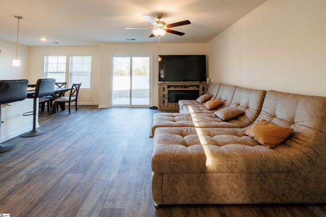 6063 Willutuck Drive, Boiling Springs, SC 29316