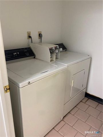 10 Collins Street 10-D, Hamden, CT 06514